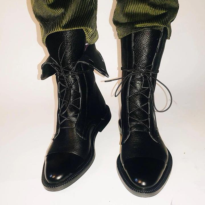 Stivaletti stringati da donna in pelle - Nero/Marrone, comodi ed eleganti