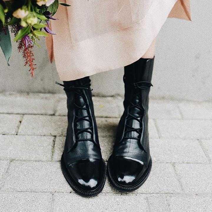 Stivaletti stringati da donna in pelle - Nero/Marrone, comodi ed eleganti