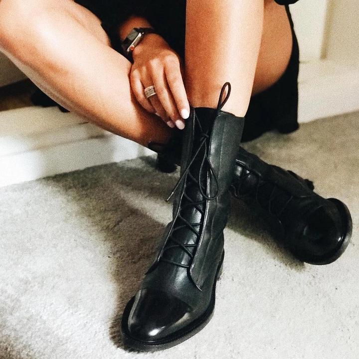 Stivaletti stringati da donna in pelle - Nero/Marrone, comodi ed eleganti