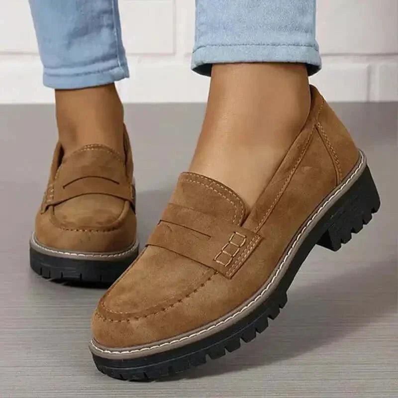 Mocassini da donna in camoscio - Scarpe casual slip-on con suola spessa - Disponibili in vari colori